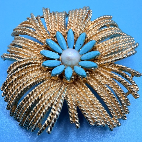 Brooch with Turquoise and Pearl - Picture 5 of 5